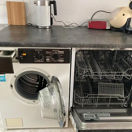 Gemuetliches Ganzes Apartment, Selbst Check In Kueche Parkplatz Waschmaschine Kamin Terrasse Garten,eigene Dusche Und Wc Apartmán Duisburg