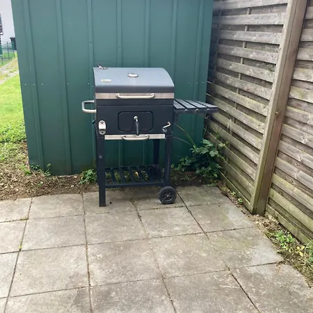 Apartmán Gemuetliches Ganzes Apartment, Selbst Check In Kueche Parkplatz Waschmaschine Kamin Terrasse Garten,eigene Dusche Und Wc Duisburg