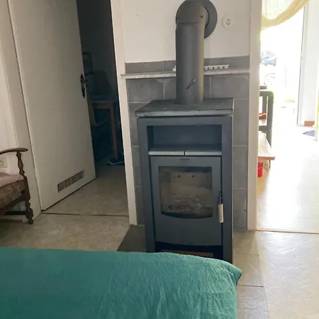 Apartman Gemuetliches Ganzes Apartment, Selbst Check In Kueche Parkplatz Waschmaschine Kamin Terrasse Garten,eigene Dusche Und Wc *