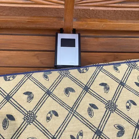 Apartman Gemuetliches Ganzes Apartment, Selbst Check In Kueche Parkplatz Waschmaschine Kamin Terrasse Garten,eigene Dusche Und Wc