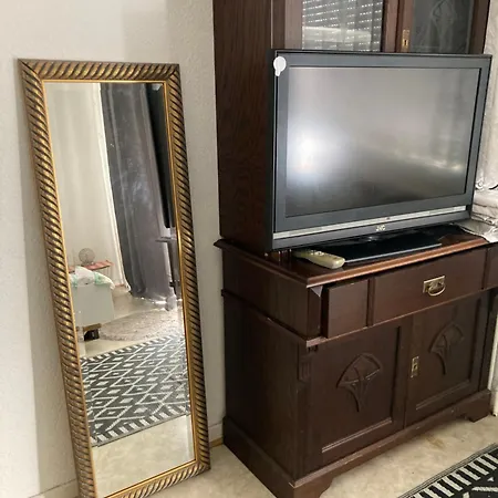 Gemuetliches Ganzes Apartment, Selbst Check In Kueche Parkplatz Waschmaschine Kamin Terrasse Garten,eigene Dusche Und Wc Duisburg